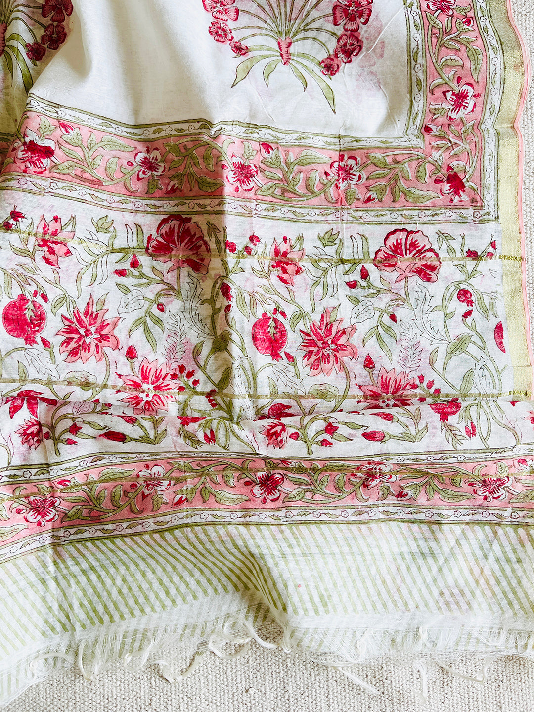 CHANDERI OFF-WHITE BIG FLORAL MOTIF DUPATTA