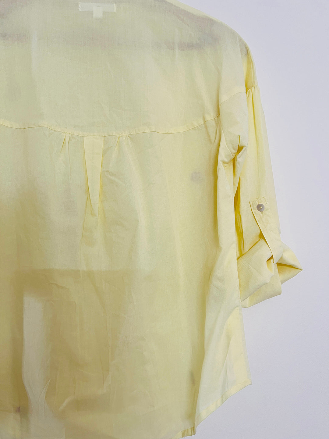 "WHERE EASY MEETS BREEZY" embroidered Boxy Shirt (Mild Sun)