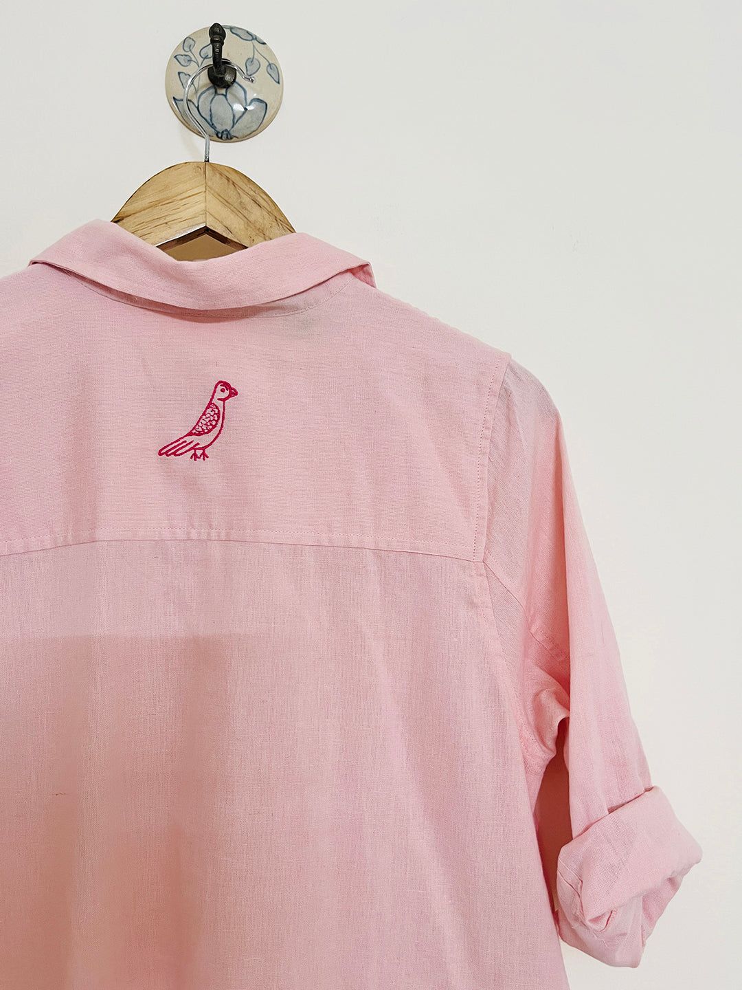 "WORK TO WEEKEND STAPLE" relaxed long shirt (Soft pink)