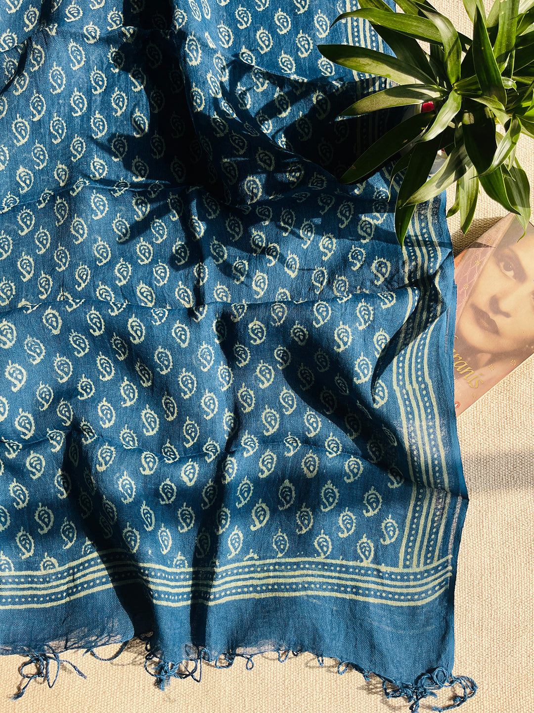 CLASSICS REINVENTED: ALLOVER PAISLEY LINEN DUPATTA TRUE BLUE