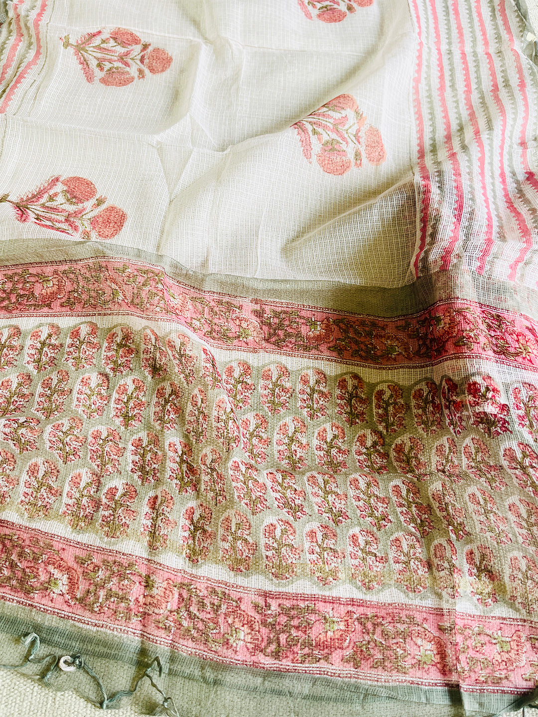 FLORAL BOOTIES KOTA DORIA UNSTITCHED SUIT- ASH GRAY