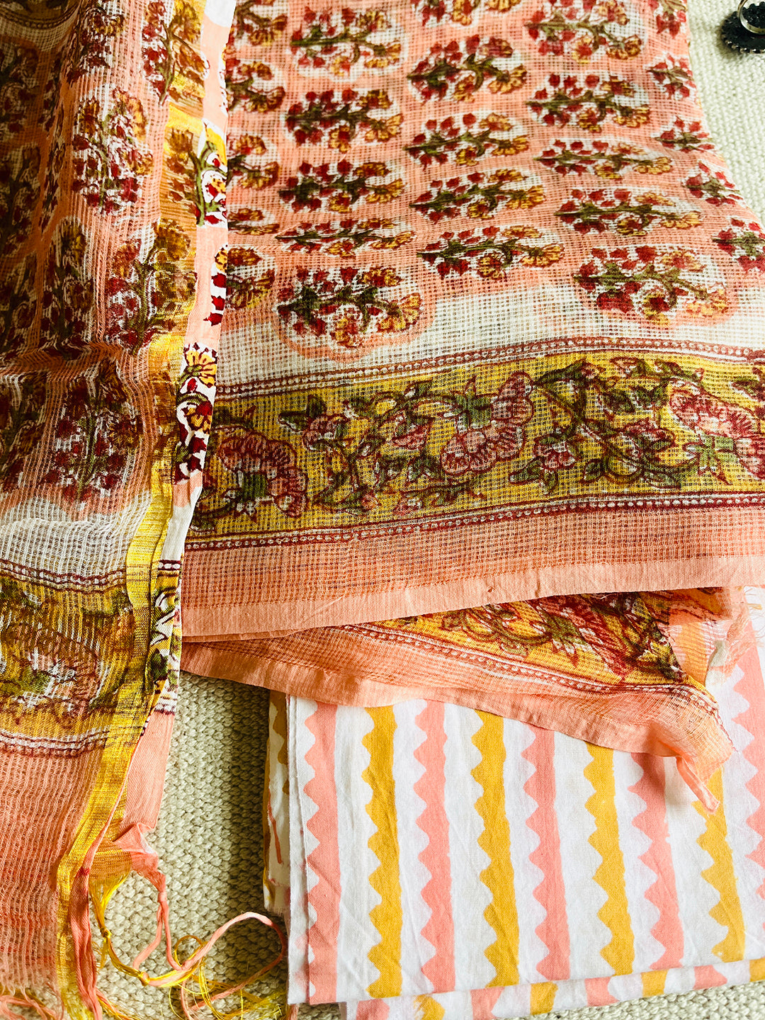 FLORAL BOOTIES KOTA DORIA UNSTITCHED SUIT- PEACHES & CREMES