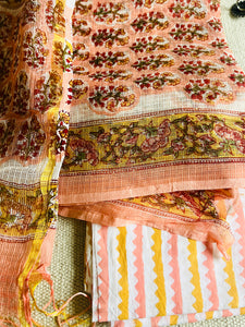 FLORAL BOOTIES KOTA DORIA UNSTITCHED SUIT- PEACHES & CREMES