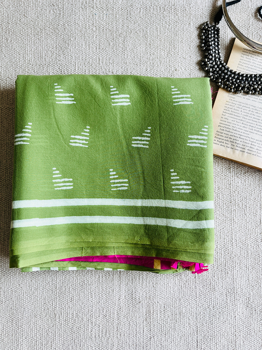 GREEN BLOCK PRINTED TASSELED MULMUL SAREE