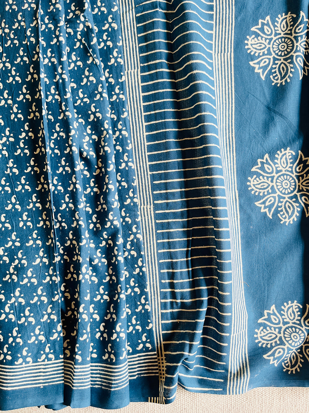 BLUE BLOCK PRINTED TASSELED MULMUL SAREE