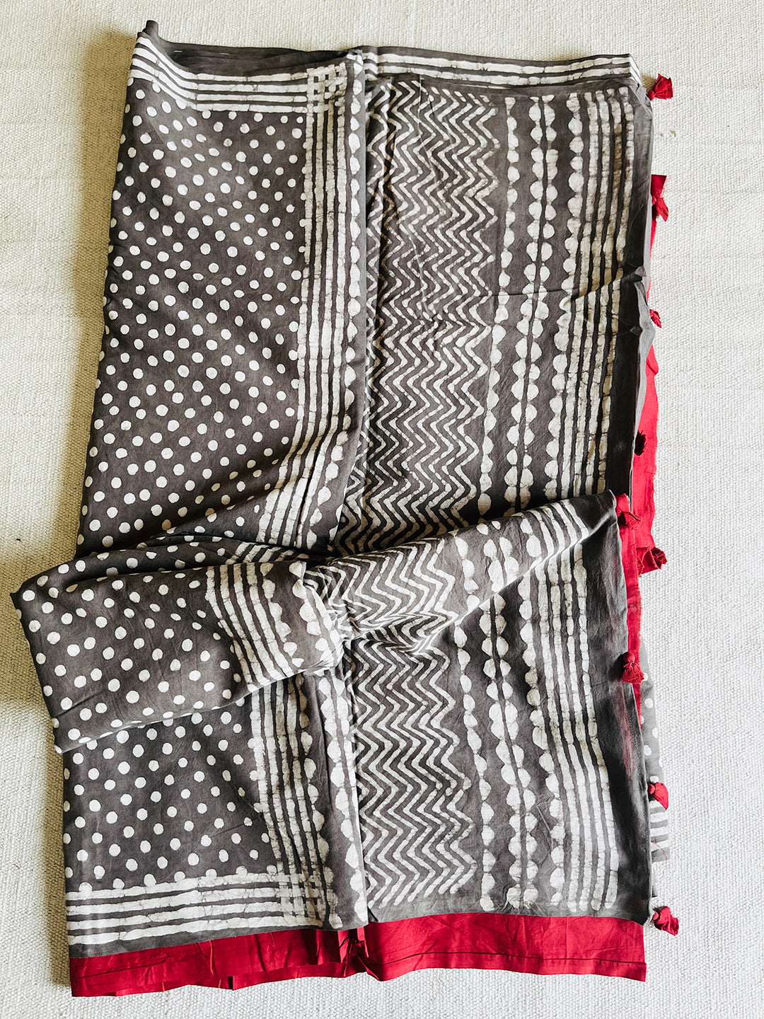 GRAPHITE POLKA DABOO MUD RESIST PRINT MULMUL SAREE