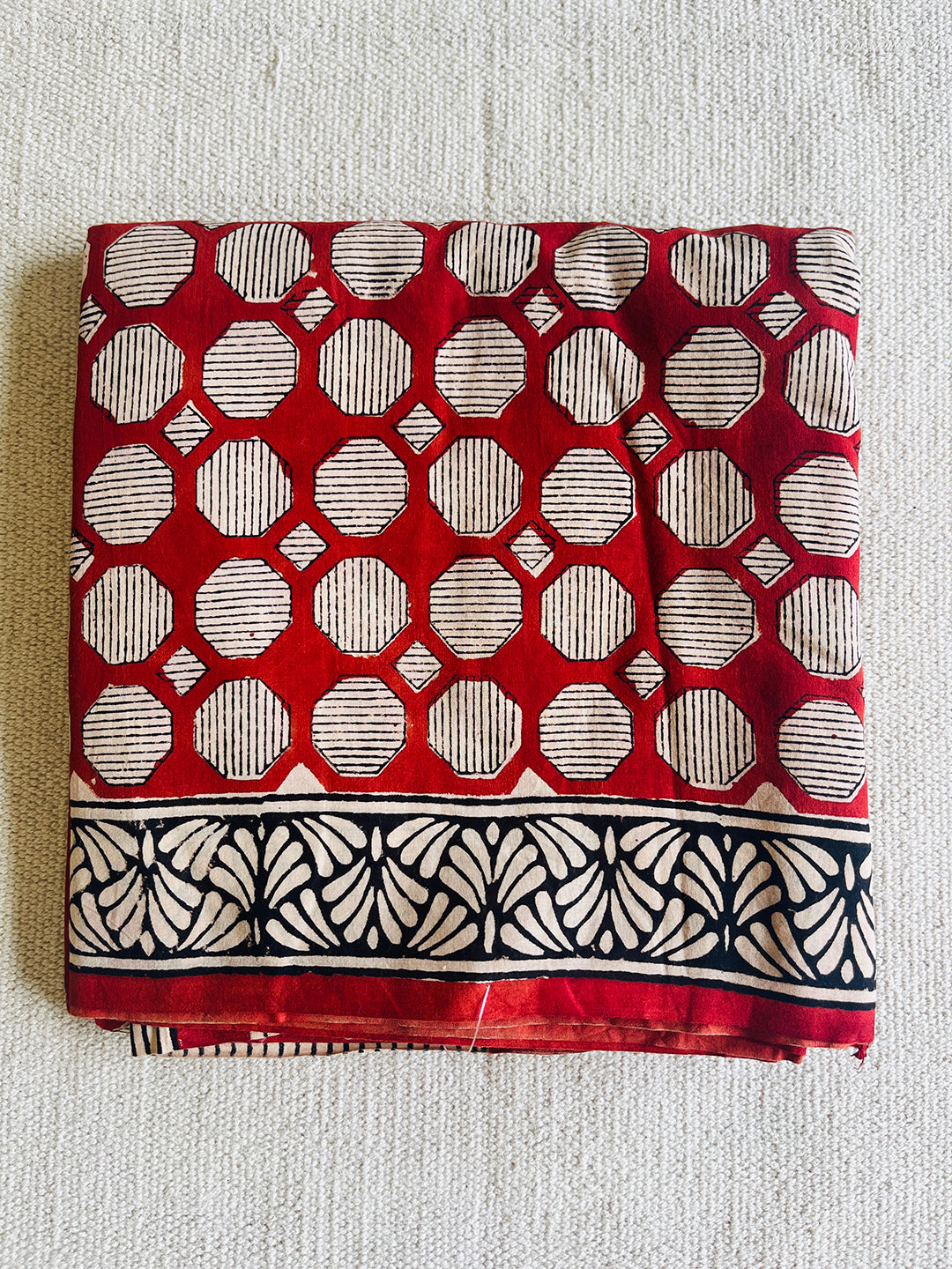 BRICK RED HEXAGONAL BLOCK PRINT MULMUL SAREE