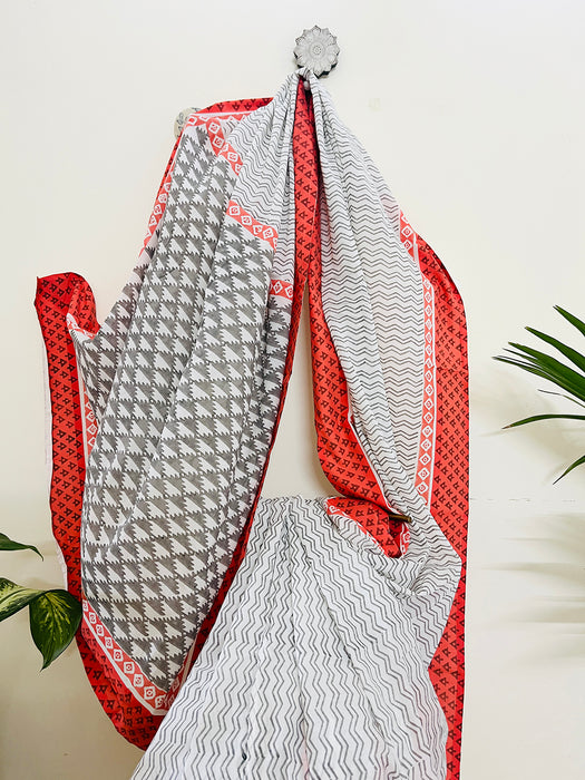 OFF-WHITE & CORAL PRINT MIX MULMUL SAREE
