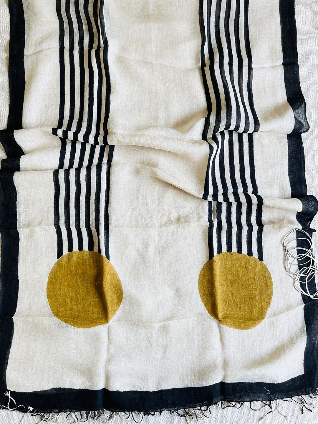 "THERE SHE GLOWS AGAIN" LINEN DUPATTA