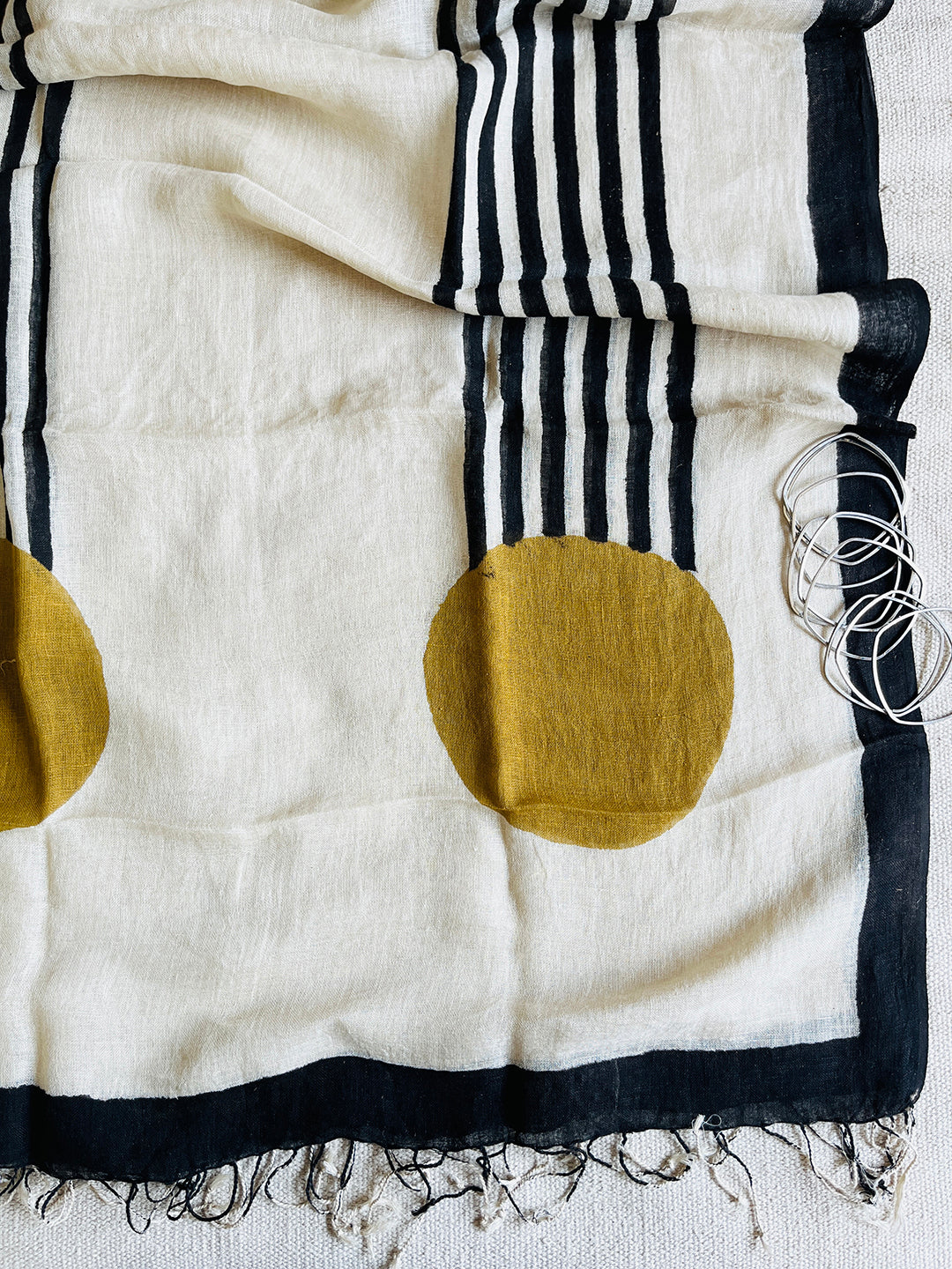 "THERE SHE GLOWS AGAIN" LINEN DUPATTA