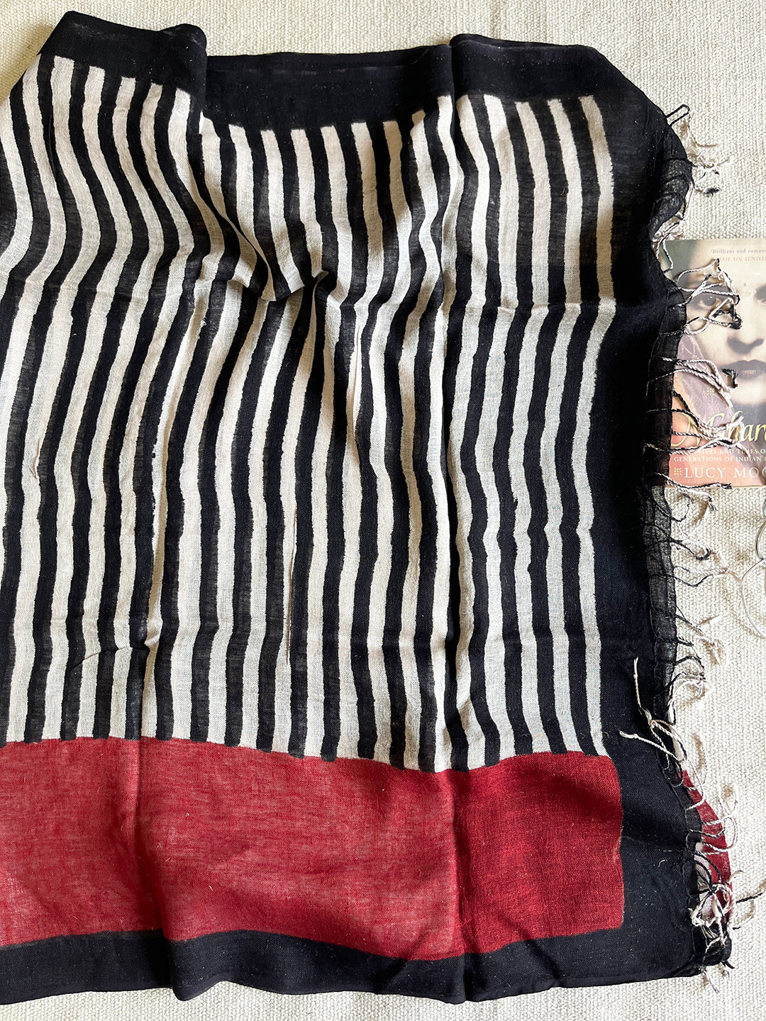 "YOUR STYLE IS YOUR SIGNATURE" LINEN DUPATTA