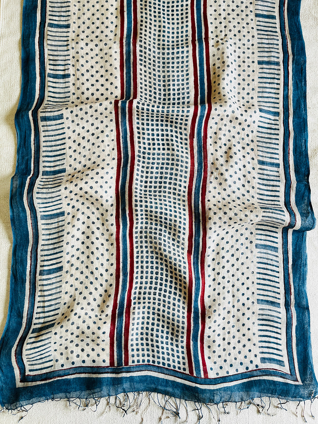 "MAKE THEM STOP & STARE" STATEMENT LINEN DUPATTA