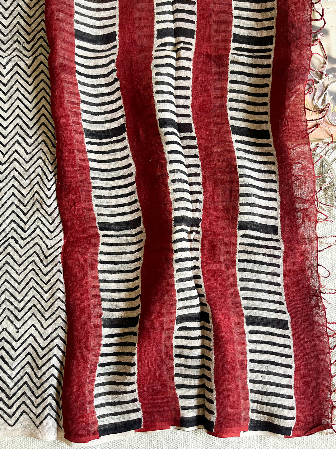 "OH, HOW I LOVE BEING A WOMAN" LINEN DUPATTA