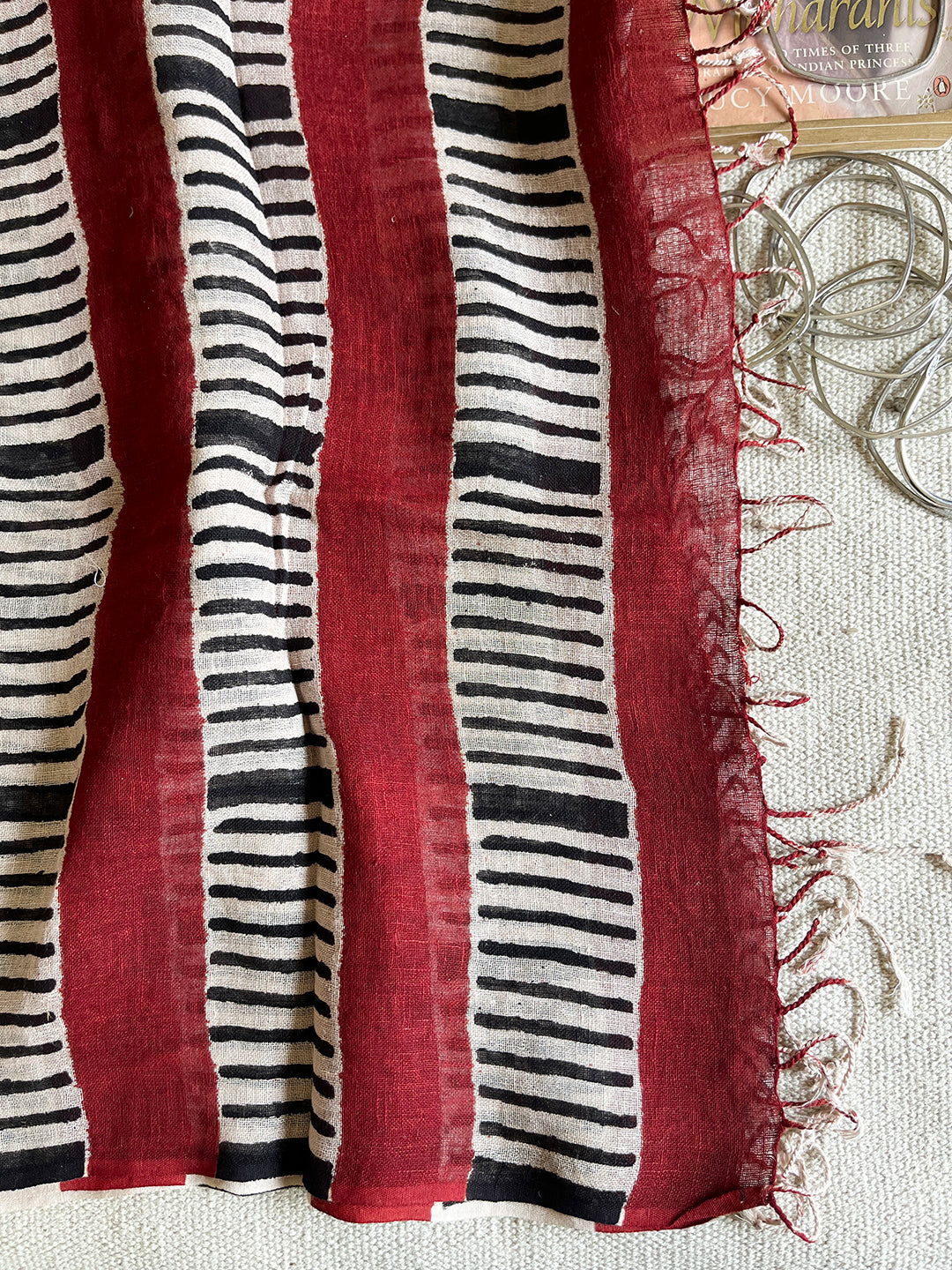 "OH, HOW I LOVE BEING A WOMAN" LINEN DUPATTA
