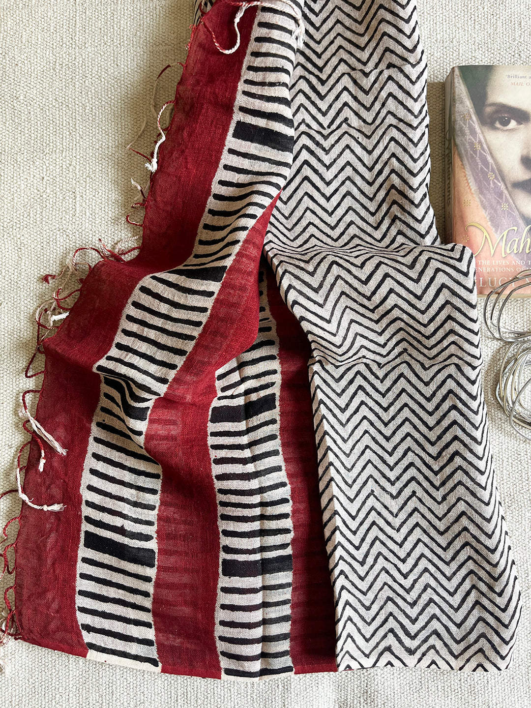 "OH, HOW I LOVE BEING A WOMAN" LINEN DUPATTA