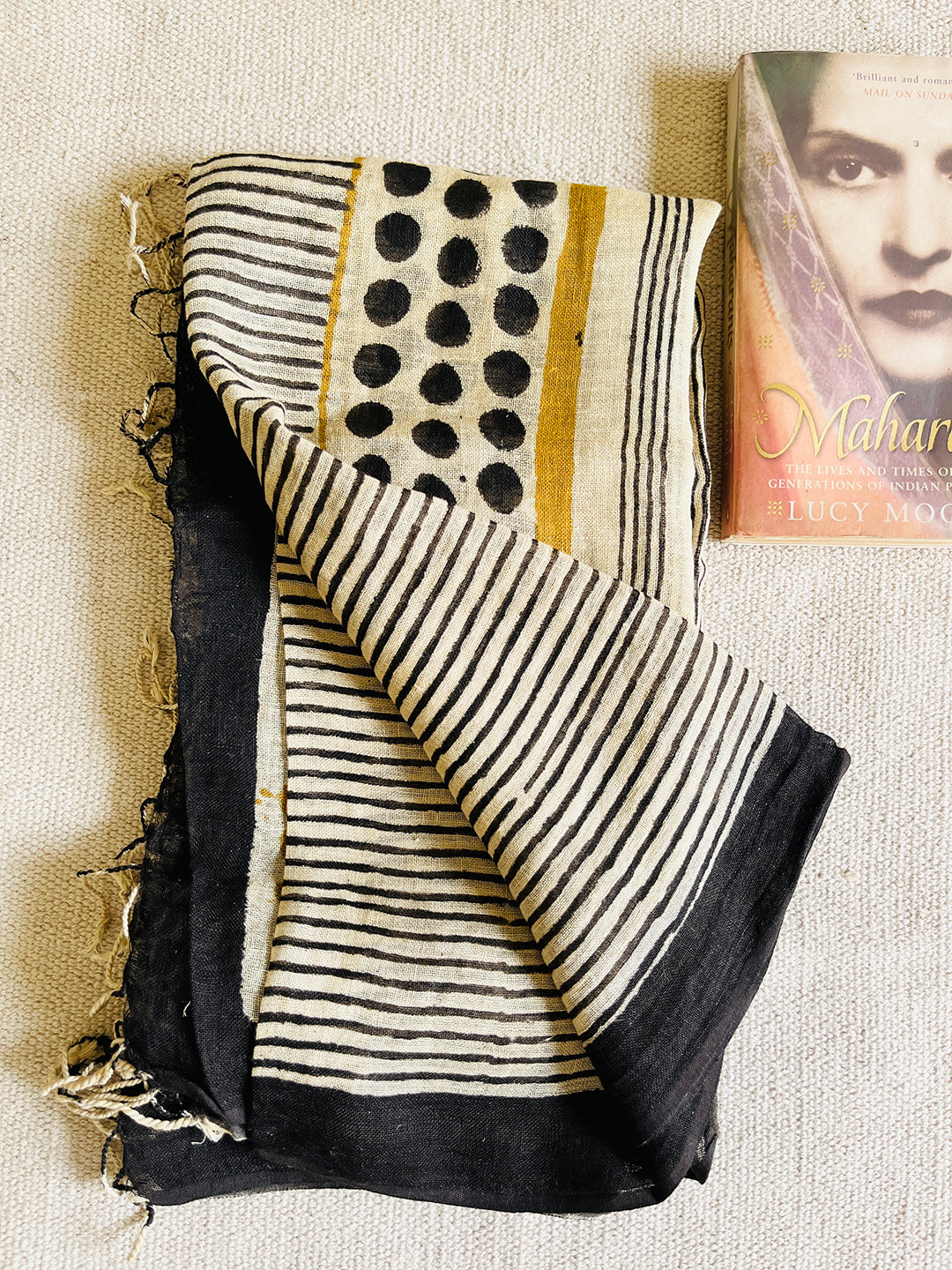 "WHERE ELEGANCE MEETS YOU" STATEMENT LINEN DUPATTA