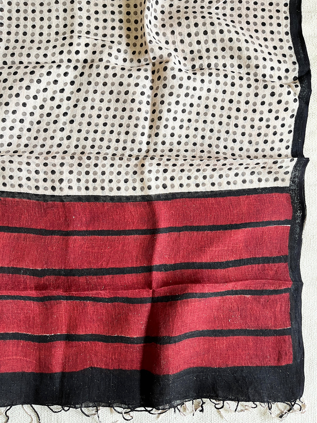 "FEMININE & FABULOUS" STATEMENT LINEN DUPATTA