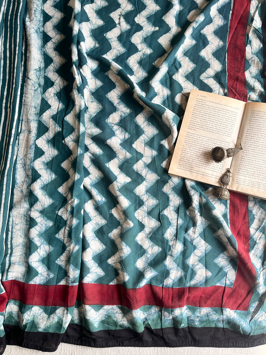 STRIPES BLOCK PRINTED MODAL SAREE WITH BLOUSE - BOTTLE GREEN