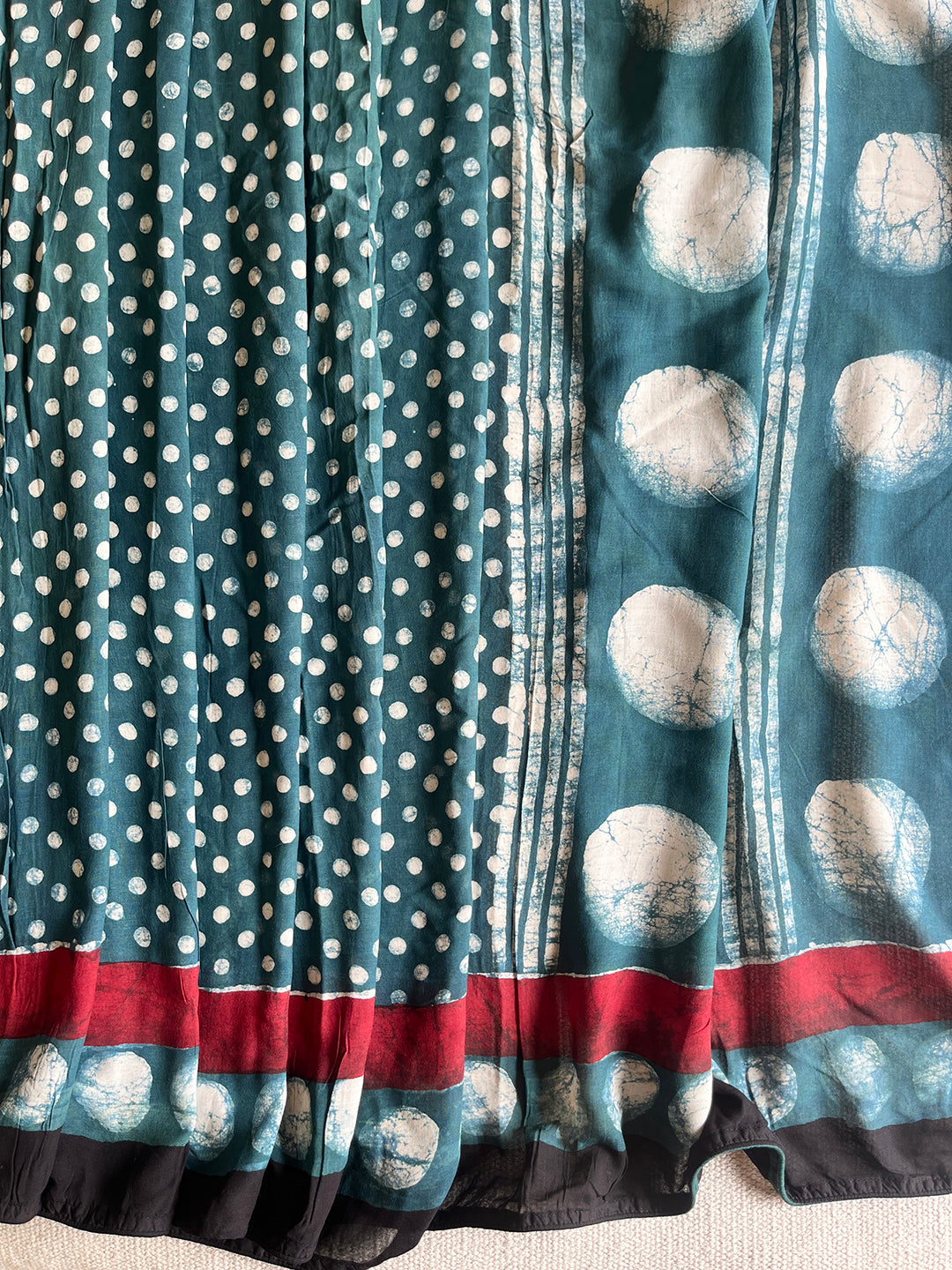 POLKAS BLOCK PRINTED MODAL SAREE WITH BLOUSE - BOTTLE GREEN