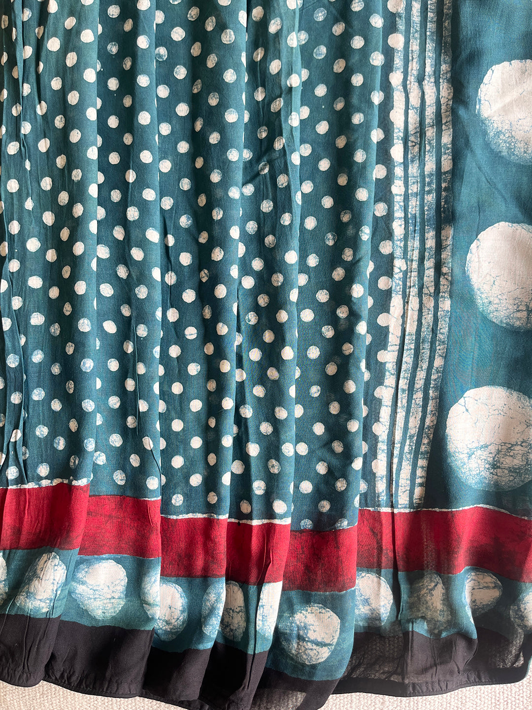 POLKAS BLOCK PRINTED MODAL SAREE WITH BLOUSE - BOTTLE GREEN