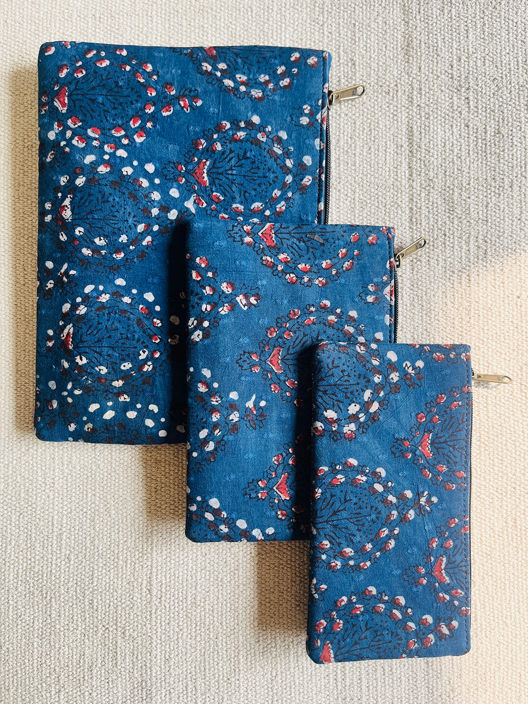 "CARRY YOUR ESSENTIALS" POUCH BLOCK PRINTED (SET OF 3)- INDIGO