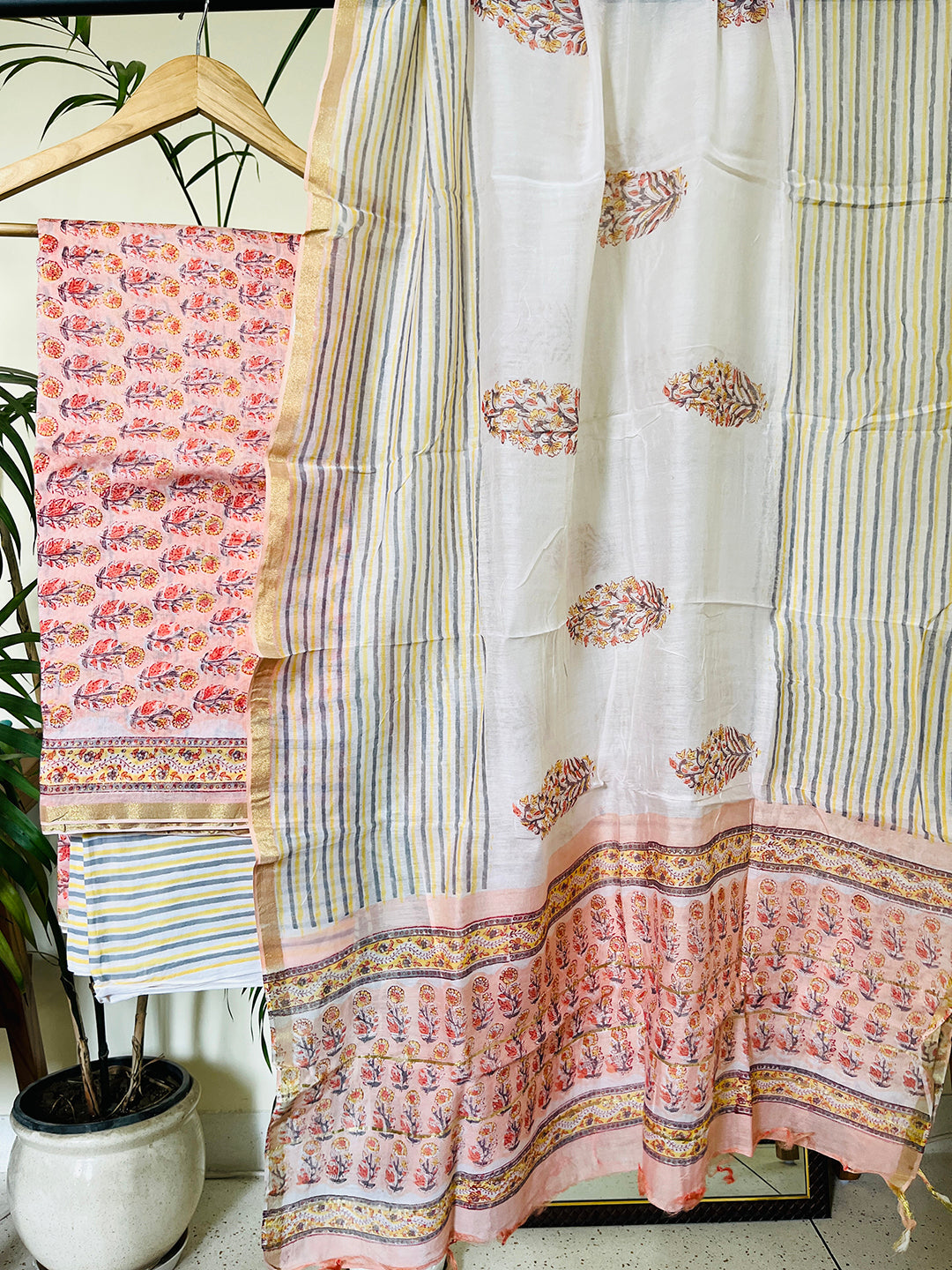 BLOCK PRINTED FLORAL BOOTIES CHANDERI UNSTITCHED SUIT- SALMON PINK