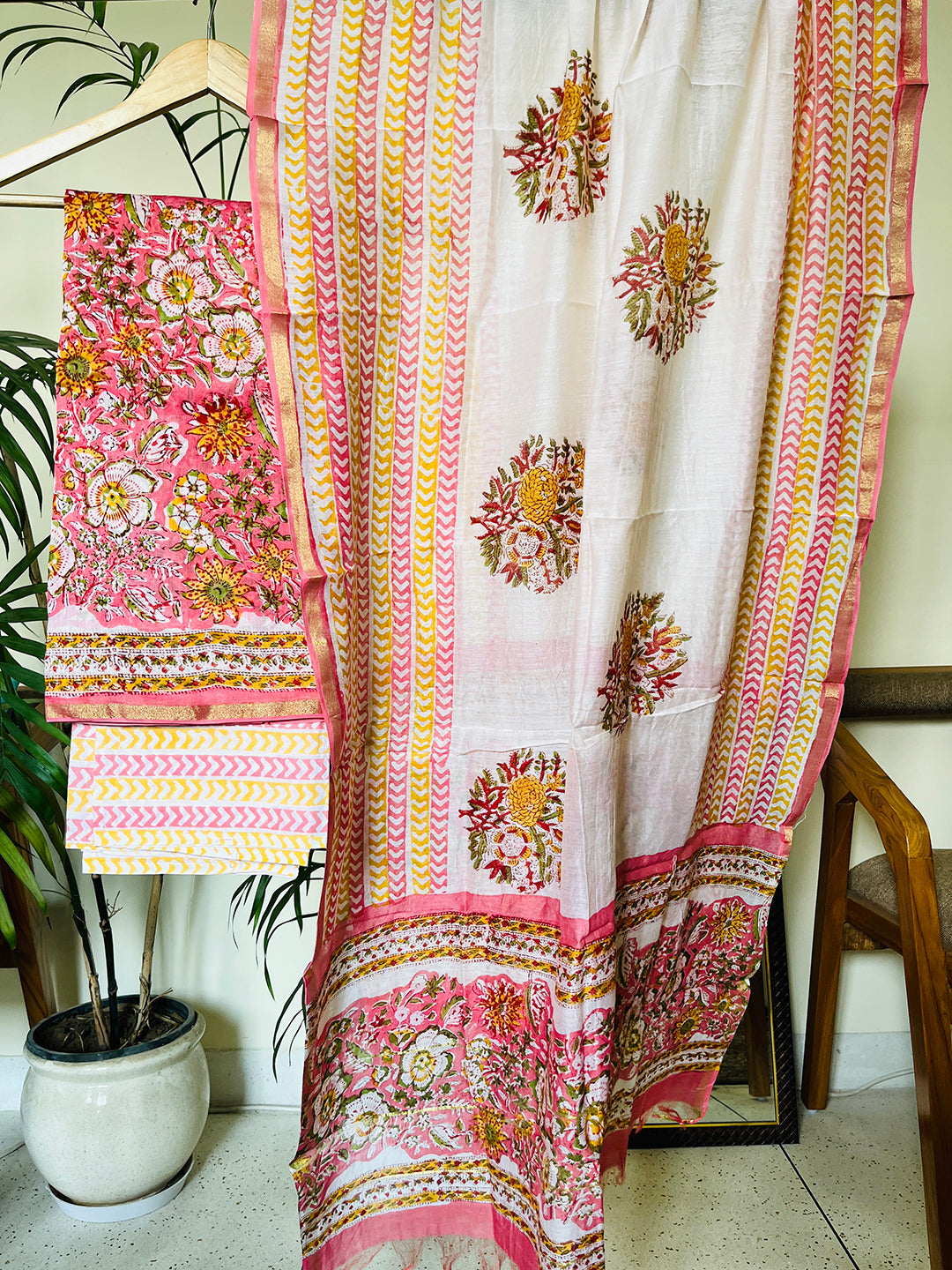 BLOCK PRINTED FLORAL GARDEN CHANDERI UNSTITCHED SUIT- PINK