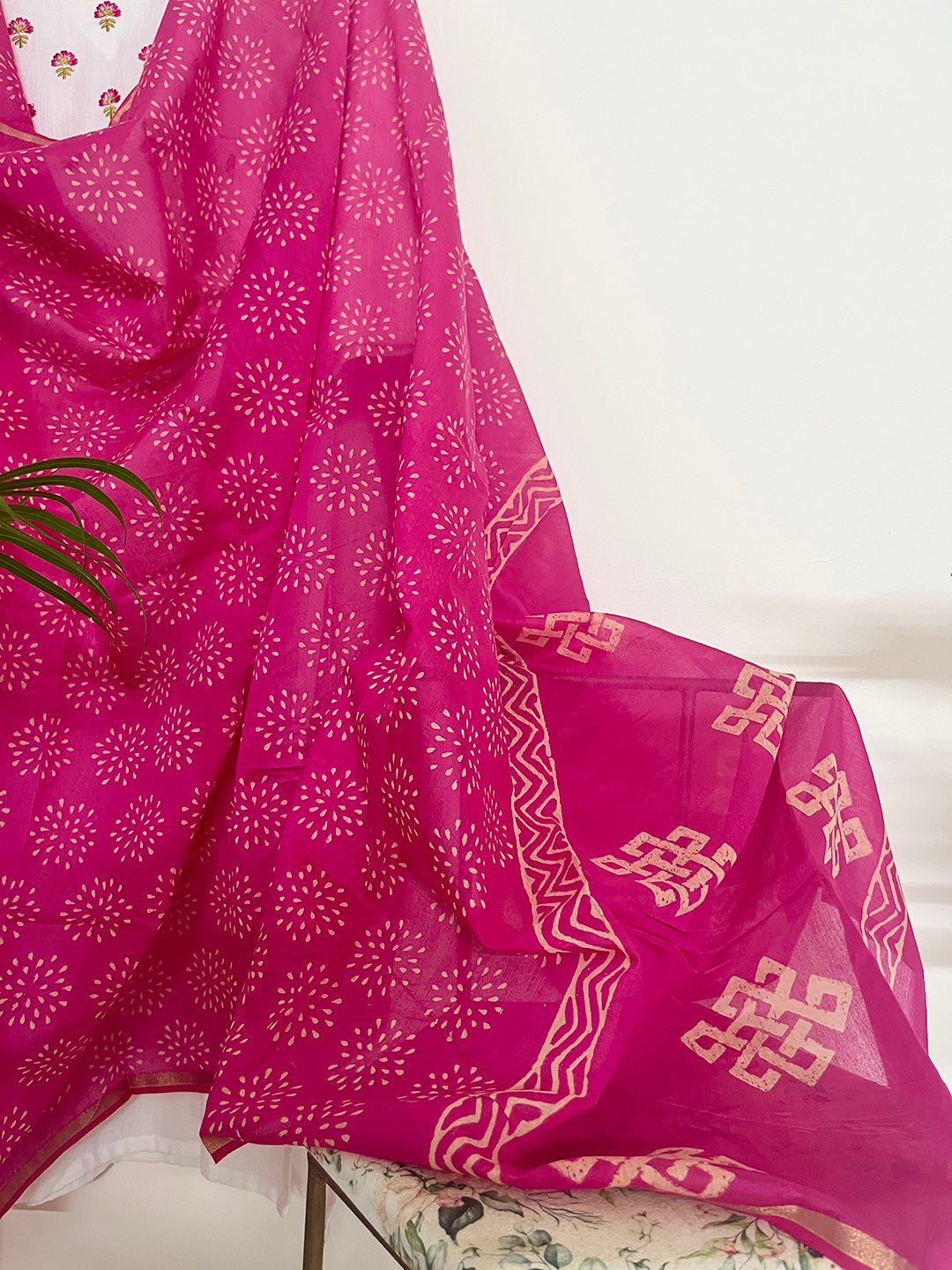 CHANDERI MAGENTA-PINK HAND BLOCK PRINTED DUPATTA