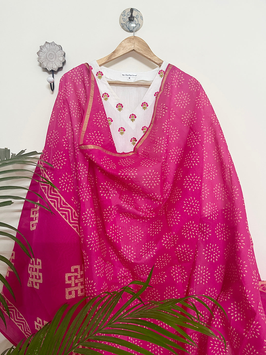 CHANDERI MAGENTA-PINK HAND BLOCK PRINTED DUPATTA