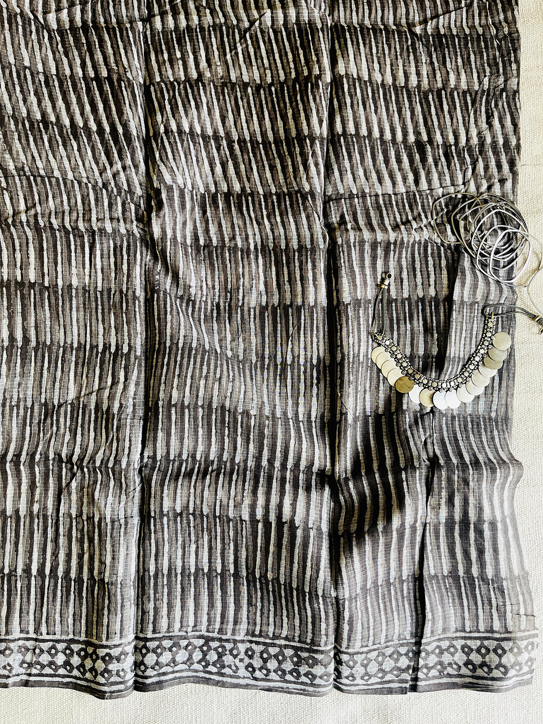 "CHASE THE WAVES" CHARCOAL KOTA DORIA SAREE