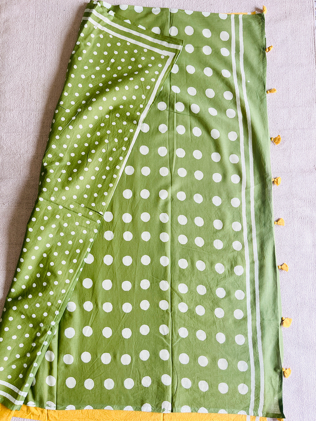 "POLKA-PLAY"  FRESH GREEN MULMUL SAREE