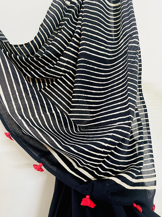 "NAZAR NA LAGE" BLACK MULMUL SAREE