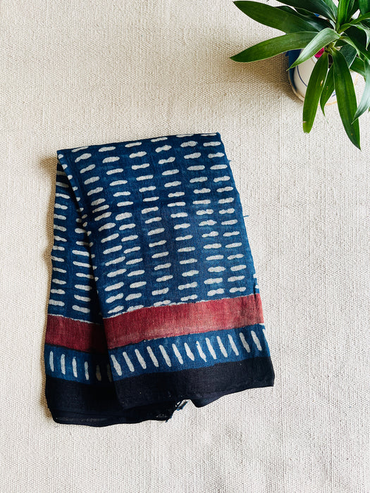 MINIMAL & CLASSY INDIGO LINEN DUPATTA