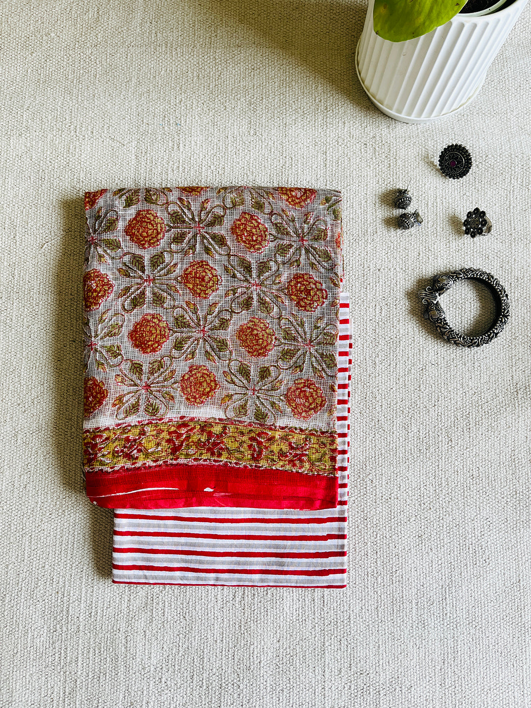 "FLORAL INLAY" GRAY KOTA DORIA UNSTITCHED SUIT