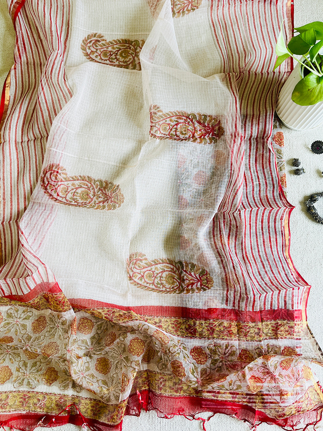 "FLORAL INLAY" GRAY KOTA DORIA UNSTITCHED SUIT