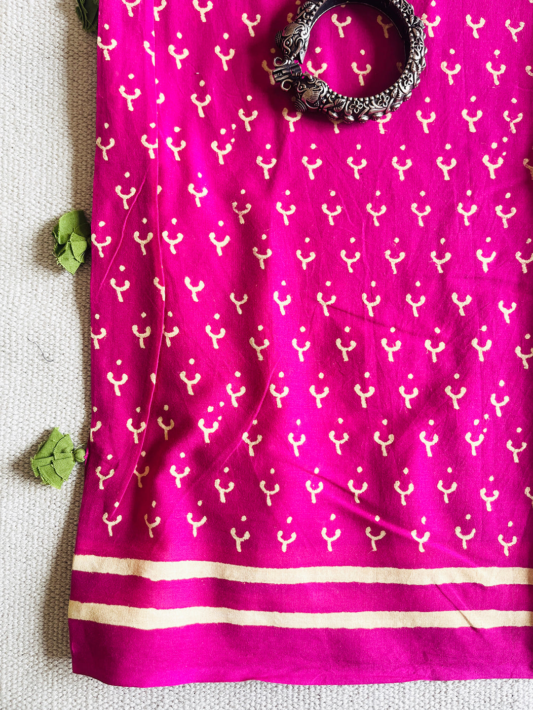 "THE MAGIC IS IN YOU"-BLOCK PRINTED COTTON MULMUL SAREE (MAGENTA)