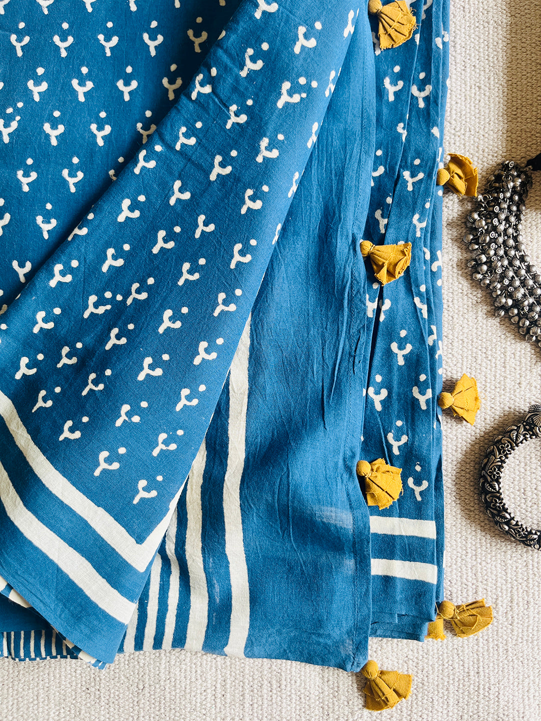 "THE MAGIC IS IN YOU"-BLOCK PRINTED COTTON MULMUL SAREE (BLUE)