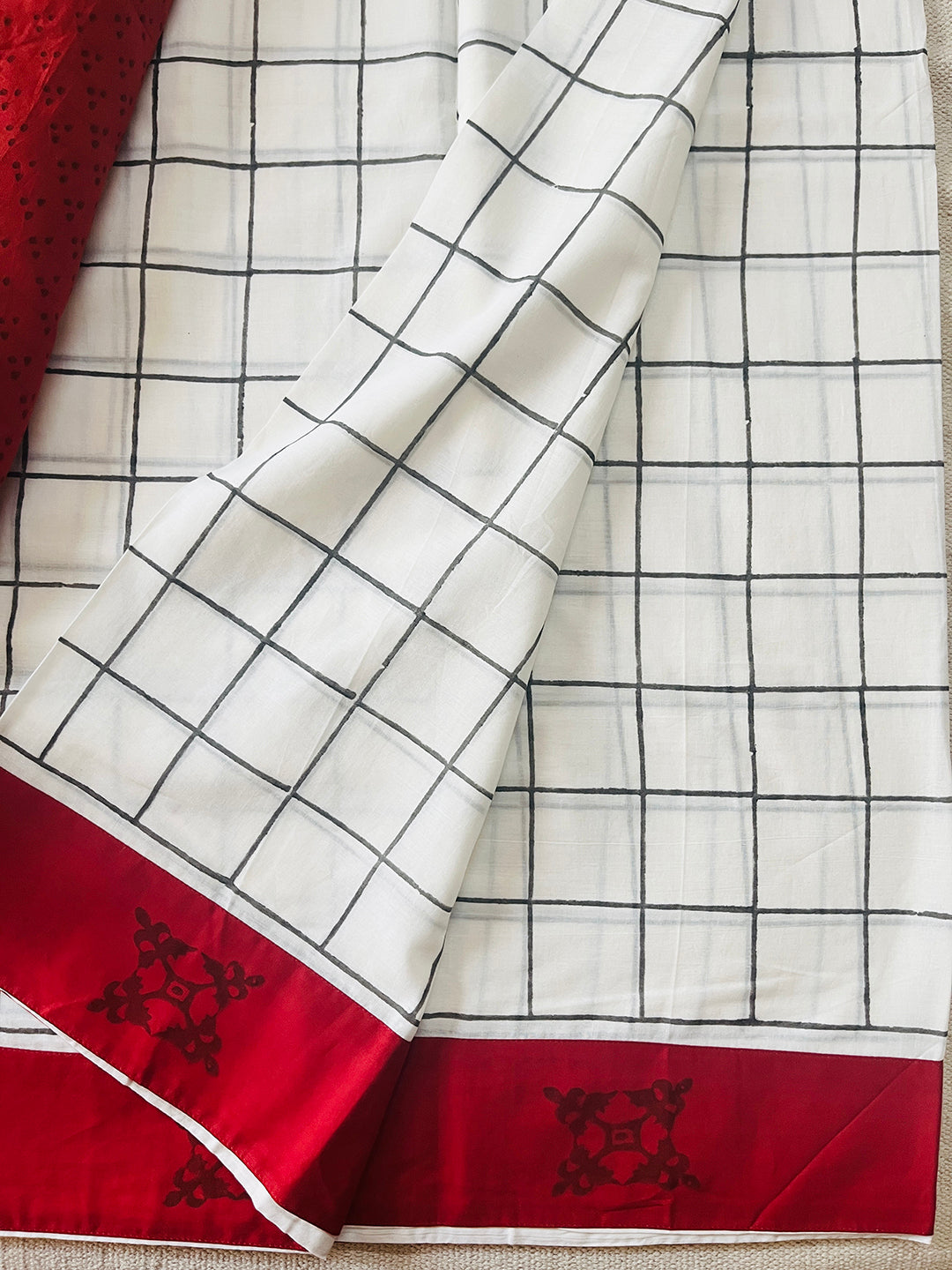 "OUT OF THE BOX" MULMUL HAND BLOCK PRINTED SAREE