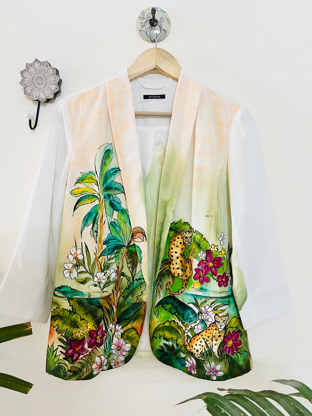EXCLUSIVE- HAND PAINTED TROPICAL RESORT BLAZER (pre-loved & upcycled)