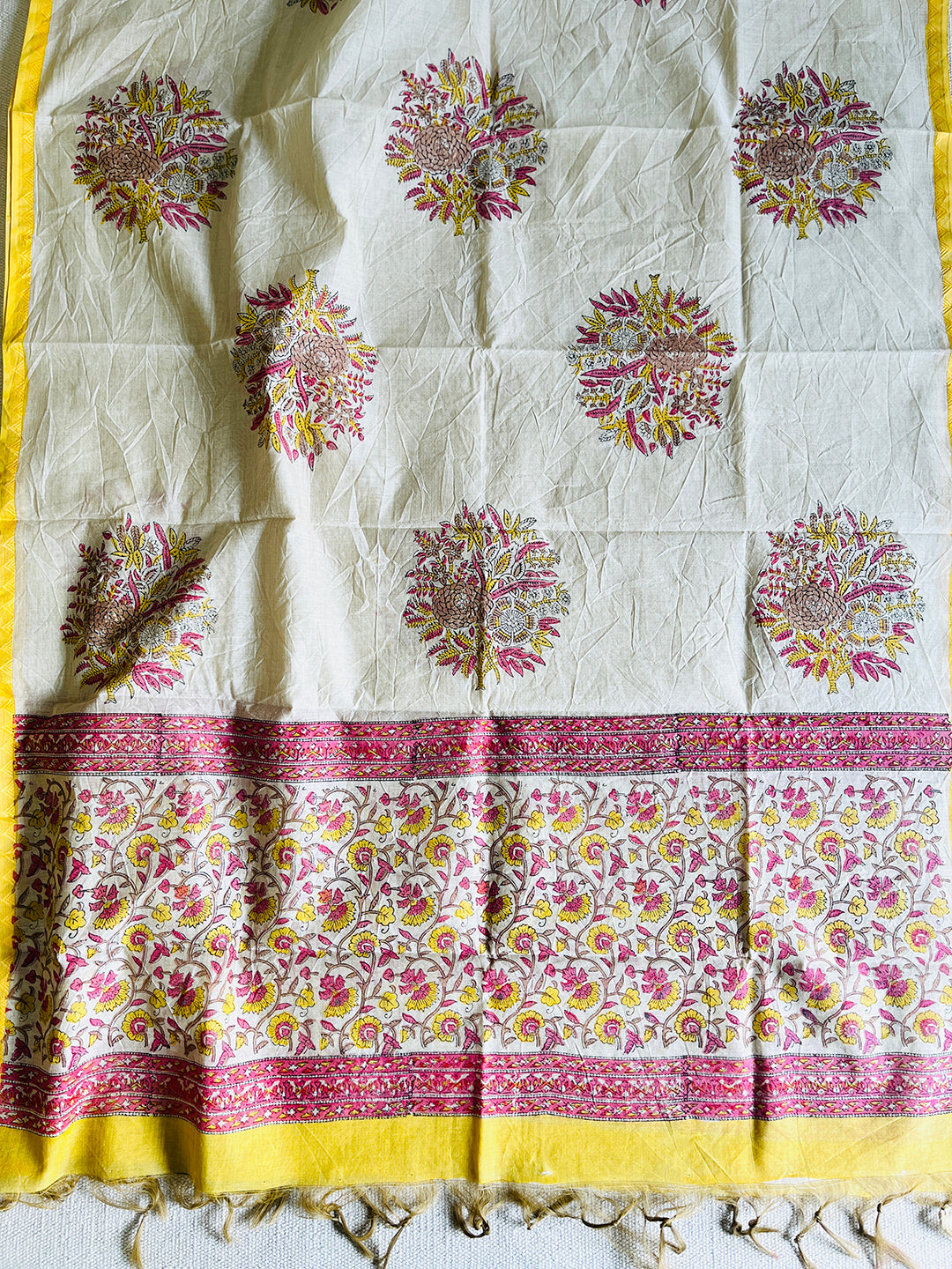"BIG FLORAL BUNCHES" COTTON DUPATTA