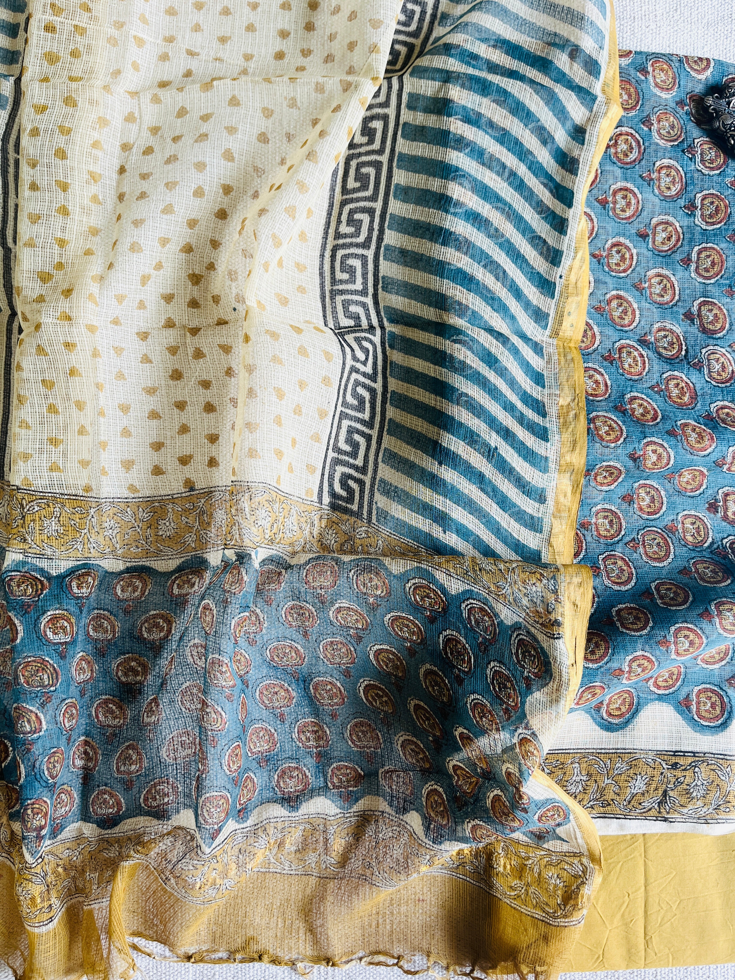 LAPIS BLUE ALLOVER BOOTI KOTA DORIA UNSTITCHED SUIT-SET