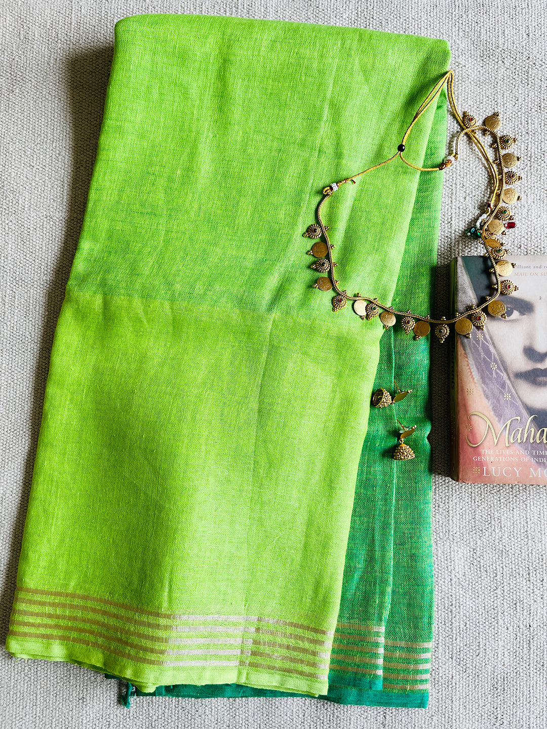 "DRAPED IN MAGNIFICENCE"  HANDWOVEN OMBRE GREEN LINEN SAREE