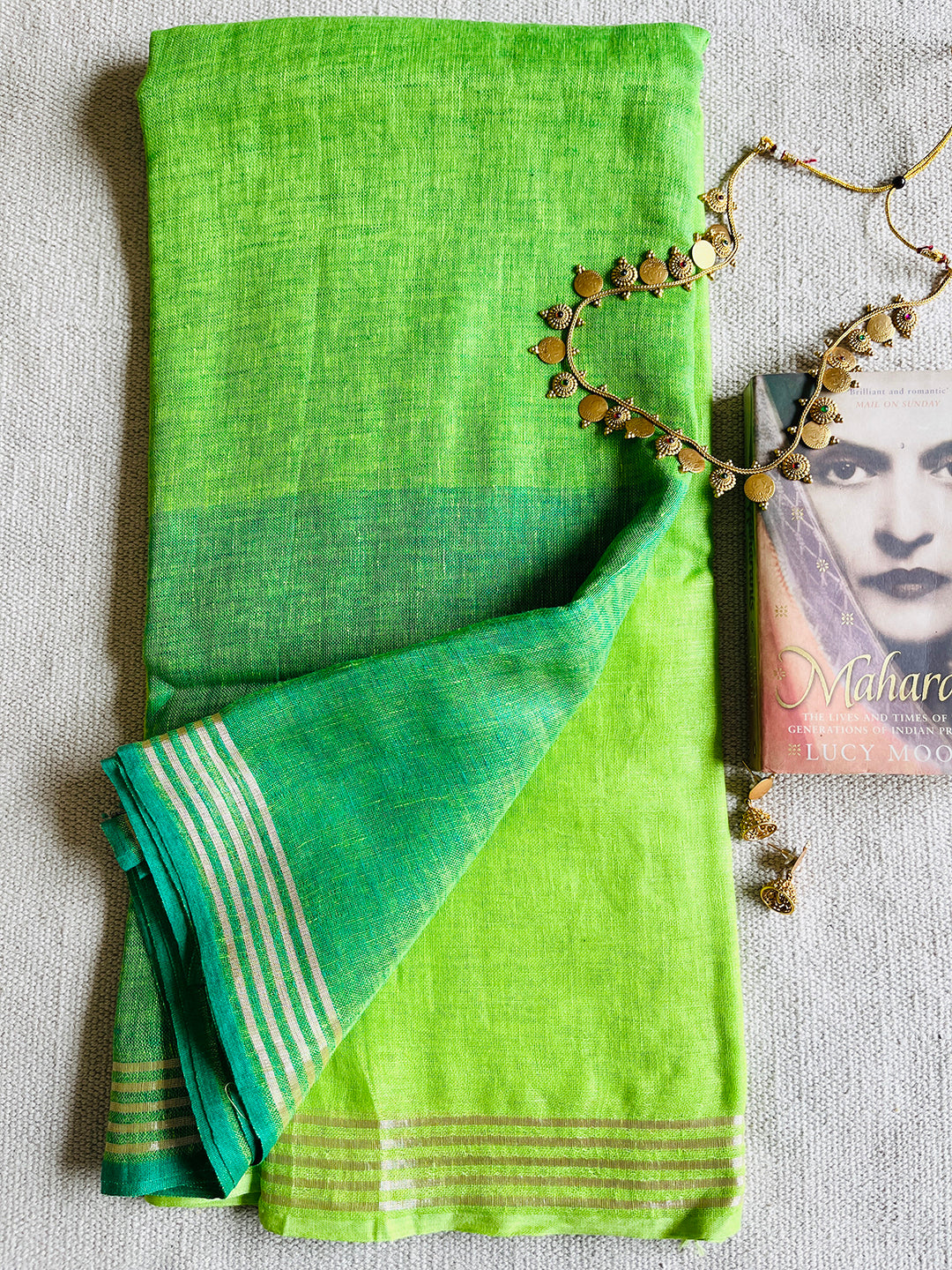 "DRAPED IN MAGNIFICENCE"  HANDWOVEN OMBRE GREEN LINEN SAREE