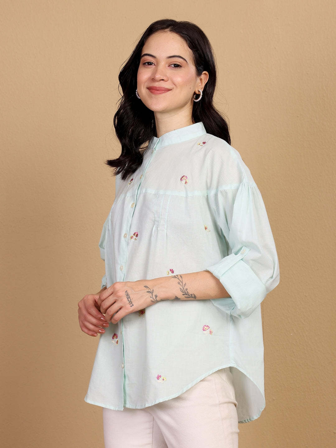 "WHERE EASY MEETS BREEZY" embroidered Boxy Shirt (AQUA)