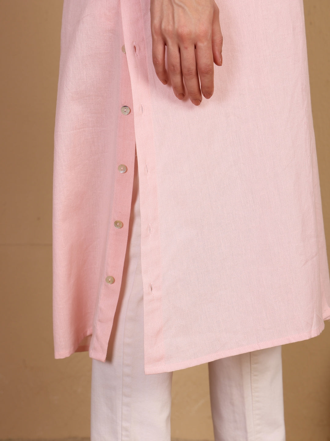 "WORK TO WEEKEND STAPLE" relaxed long shirt (Soft pink)