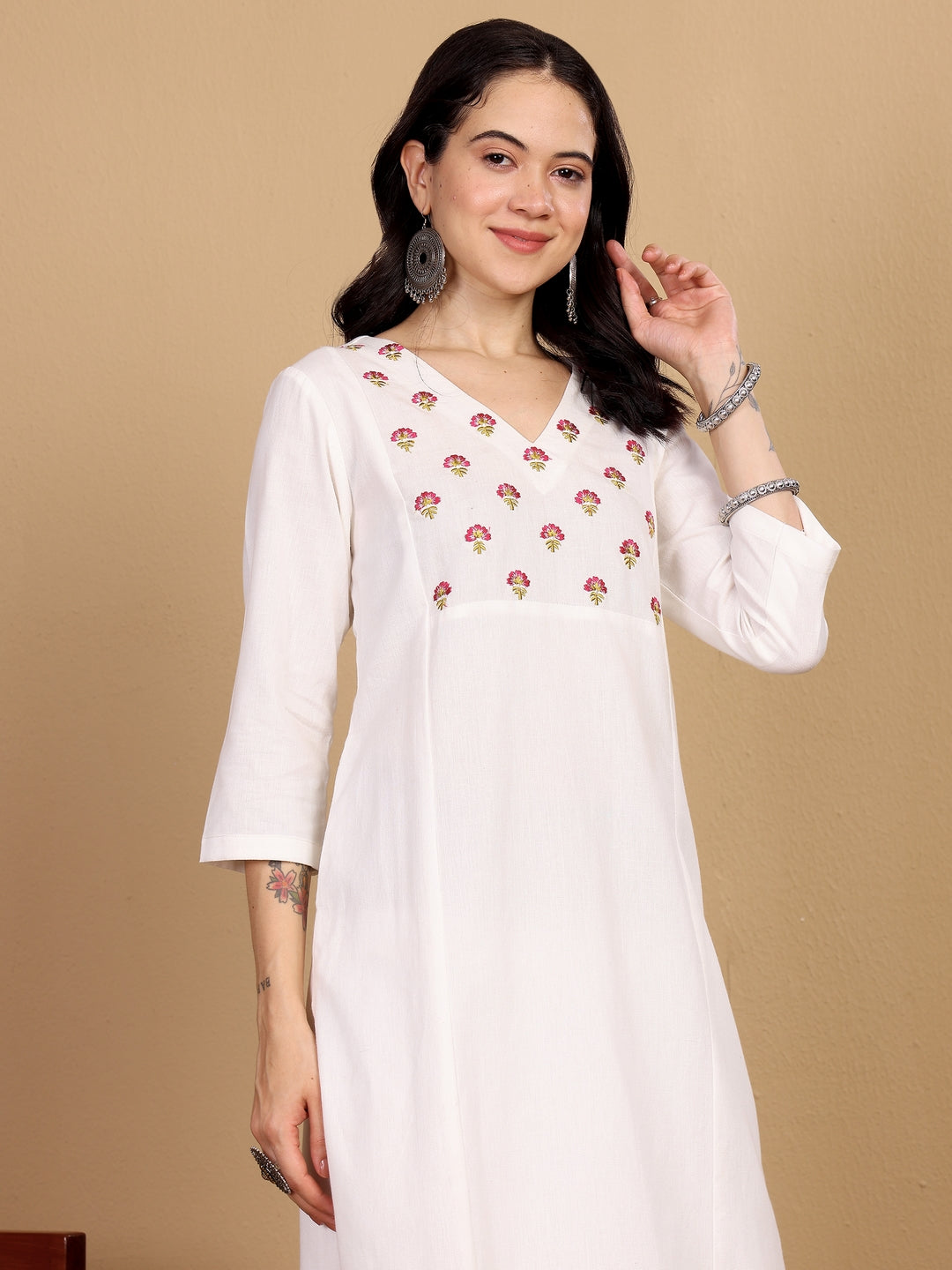 "SCENT OF SUMMER" floral embroidered yoke Kurta ((Off-white)