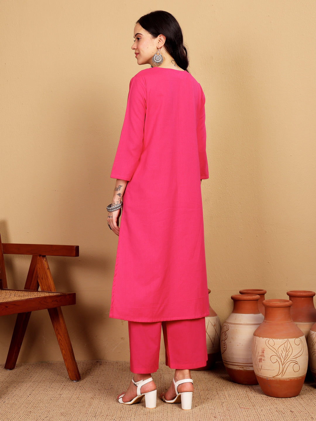 "SKIP THE ORDINARY" placement embroidery Kurta (Fuschia)