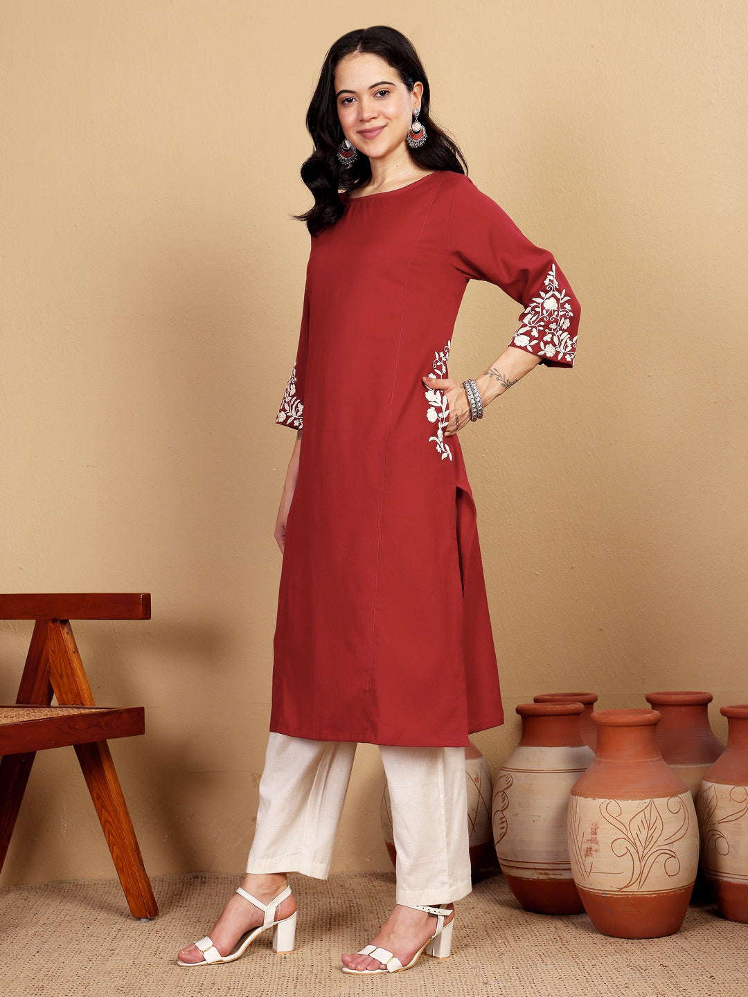 "THE HEAD TURNERS" embroidered Kurta (Carmine Red)