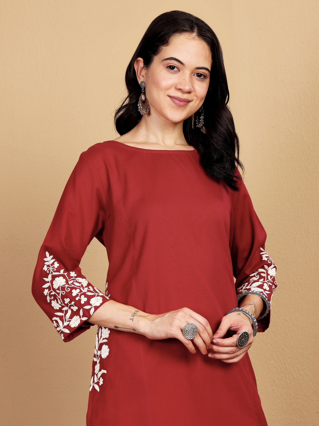 "THE HEAD TURNERS" embroidered Kurta (Carmine Red)