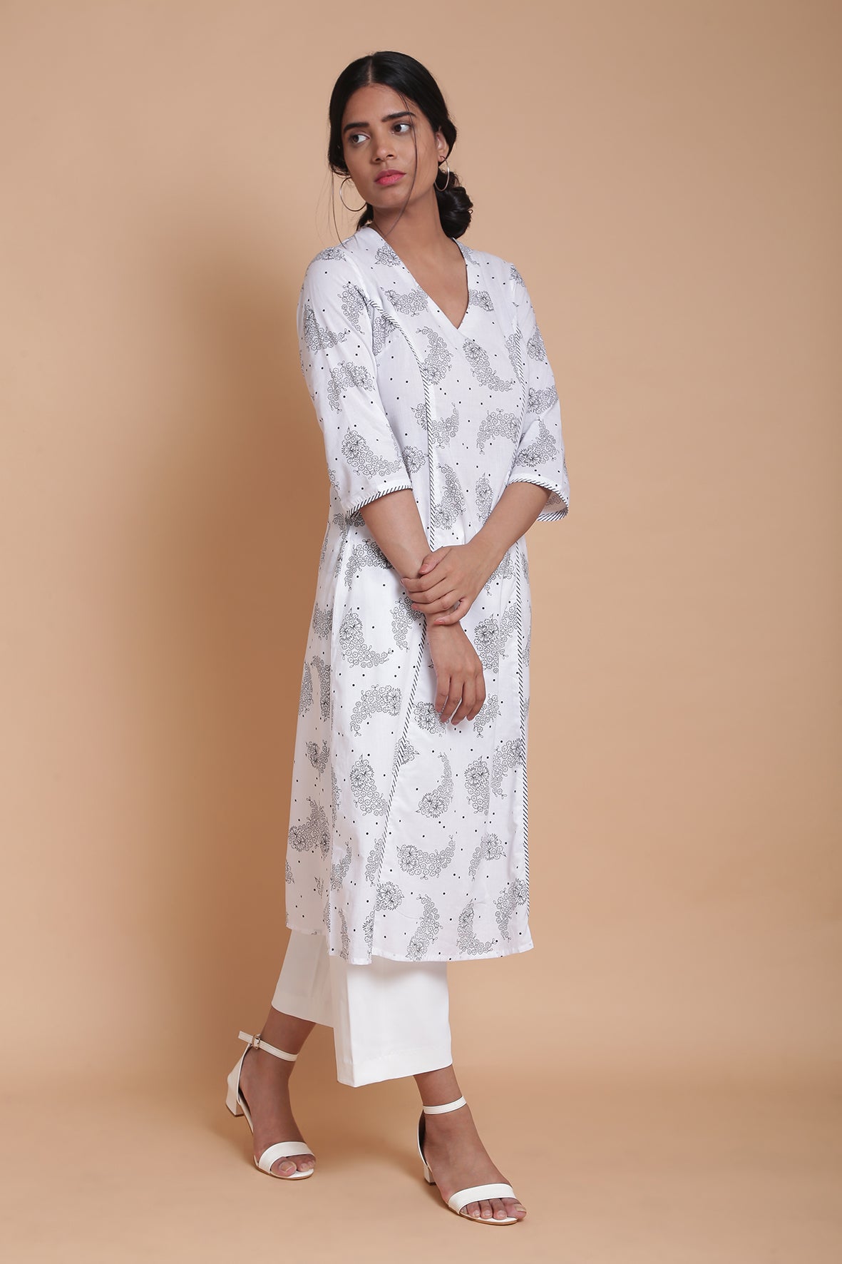 Paisley A-Line B&W Kurta with Pockets